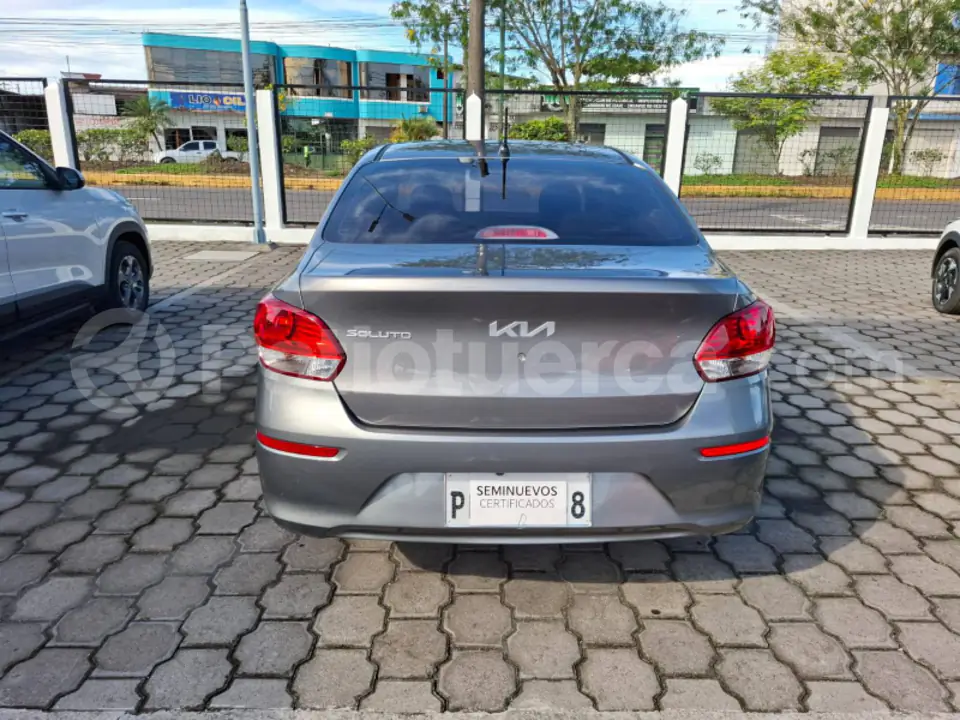 Foto 6 de Kia Soluto LX
