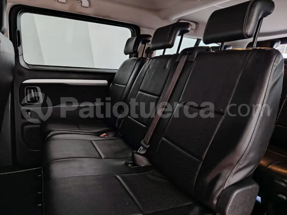 Foto 24 de Peugeot Traveller