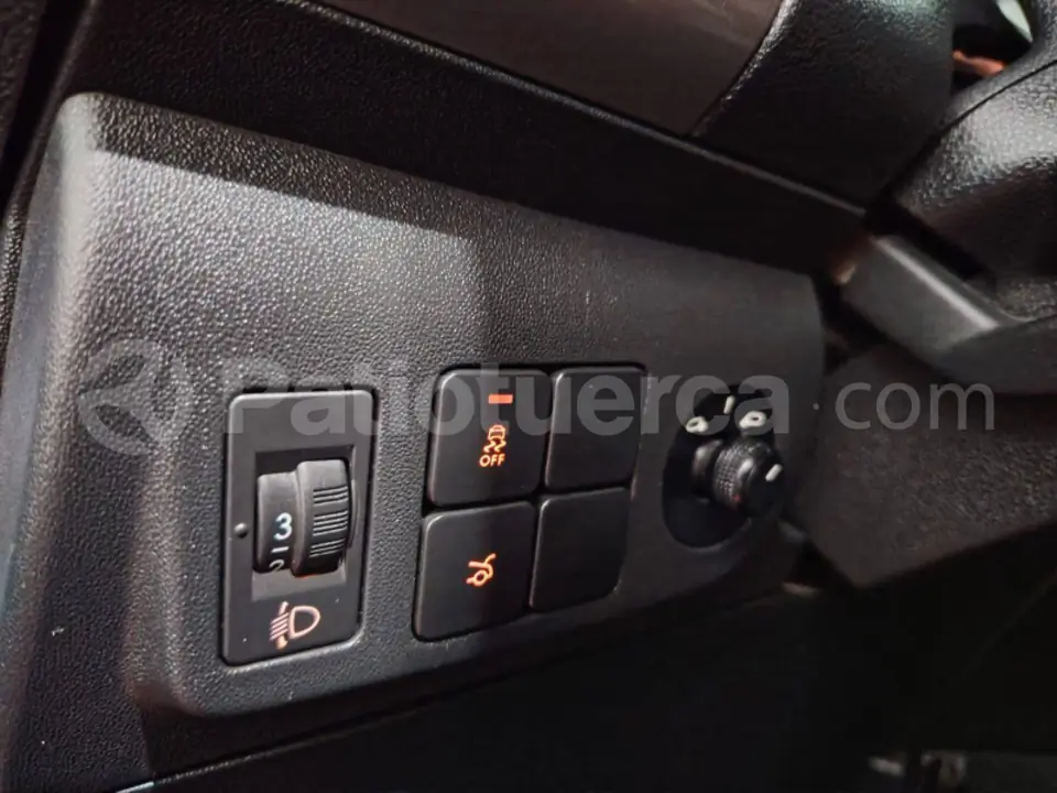 Foto 14 de Citroen C- Elysee Shine
