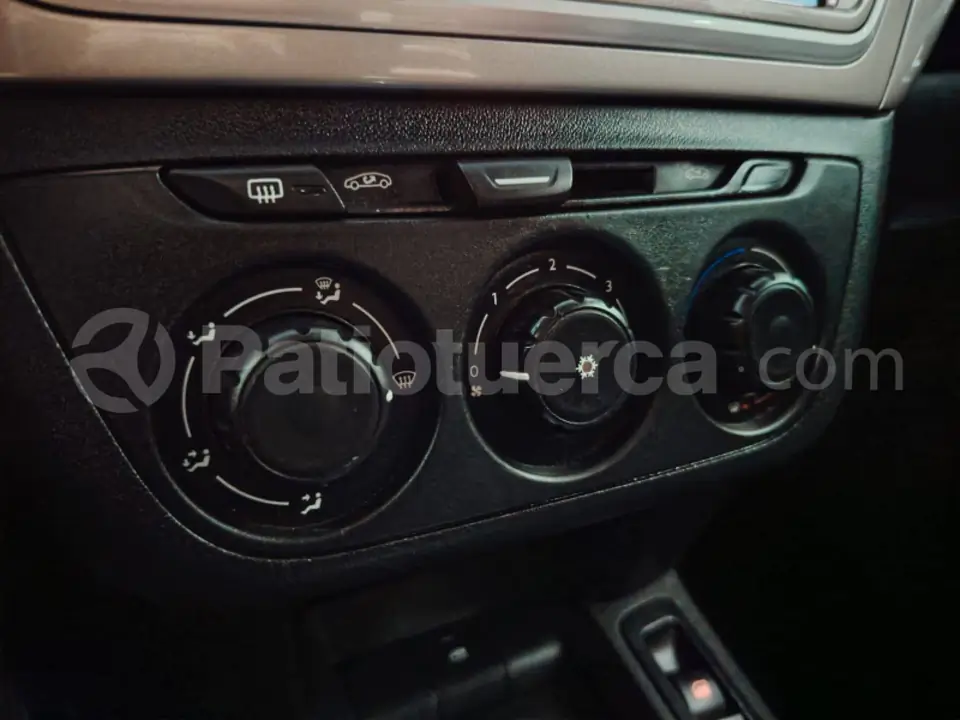Foto 18 de Citroen C- Elysee Shine