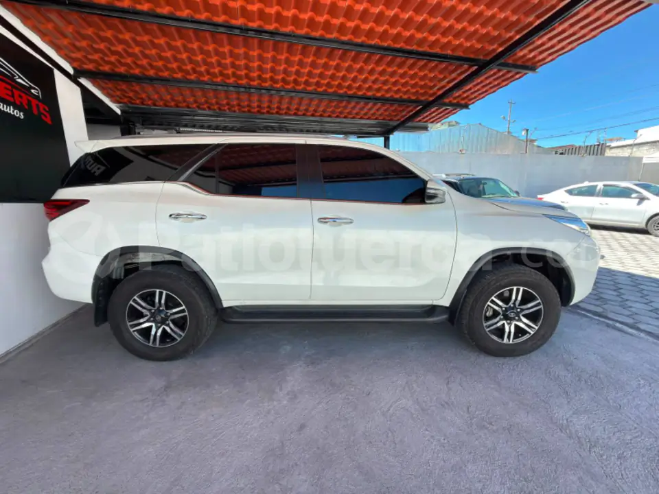 Foto 11 de Toyota Fortuner