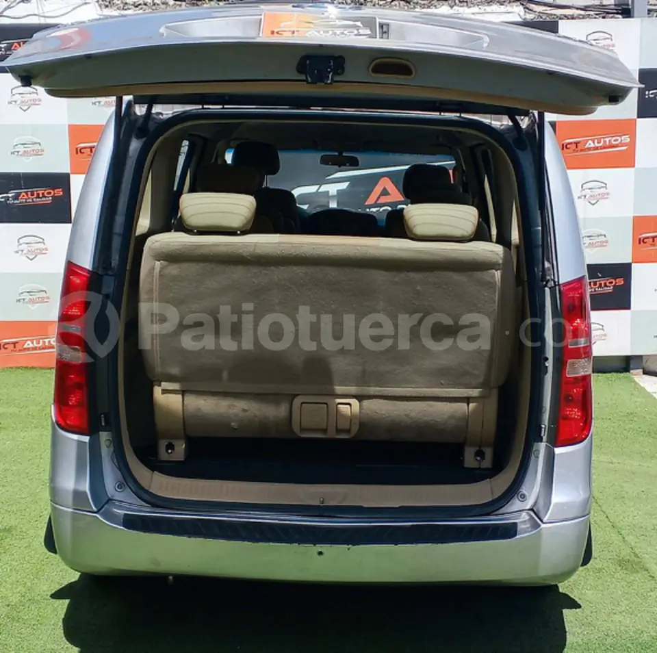 Foto 15 de Hyundai H1 12 pasajeros