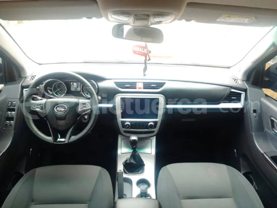 Foto 3 de JAC T8 LUXURY