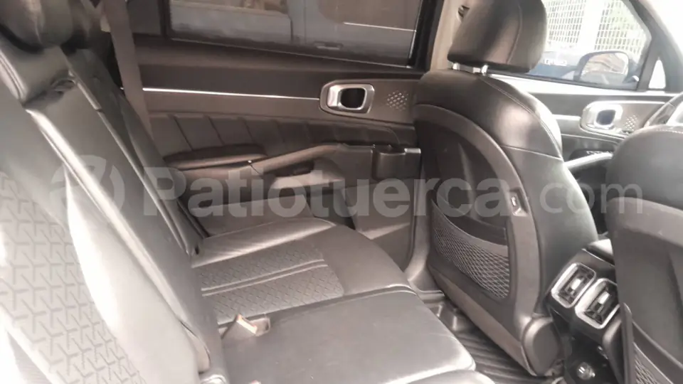 Foto 9 de Kia SORENTO GLS