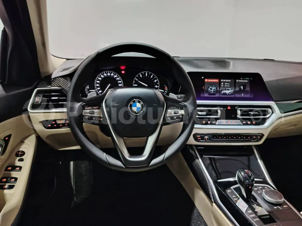 Foto 26 de BMW 330i