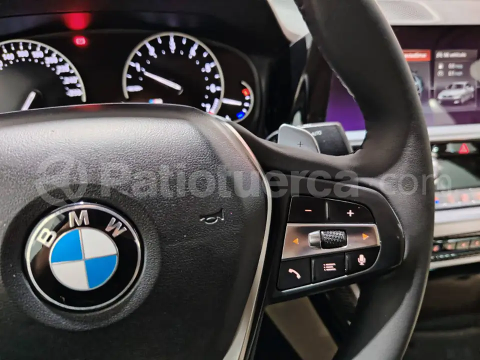 Foto 24 de BMW 330i