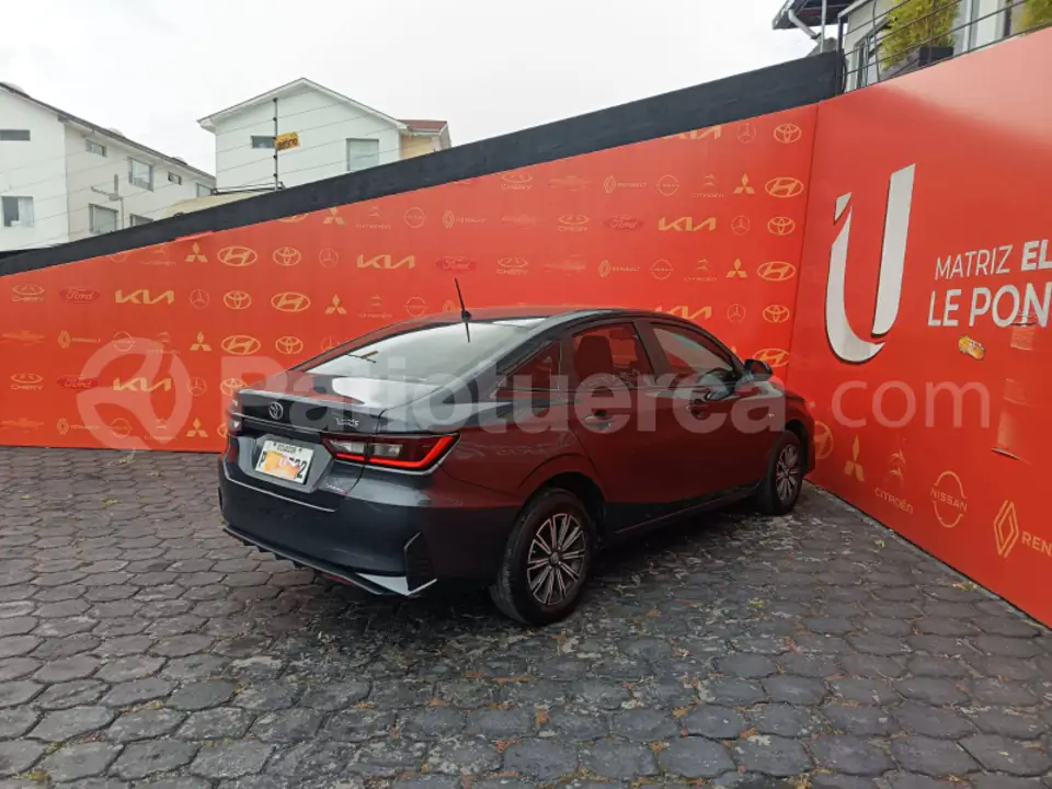 Foto 5 de Toyota Yaris