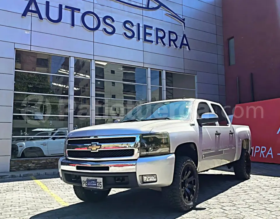 Foto 1 de Chevrolet Silverado Hibrido