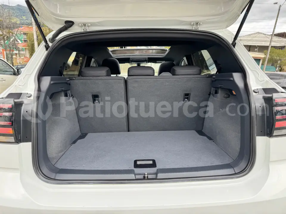 Foto 11 de Volkswagen T-CROSS CONFORTLINE