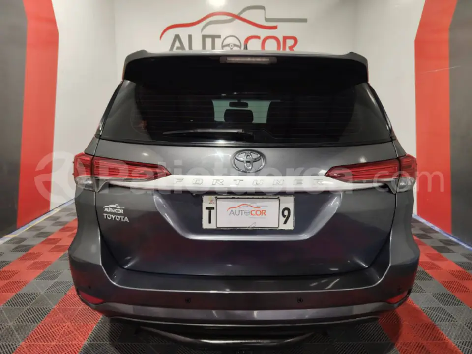 Foto 7 de Toyota New Fortuner