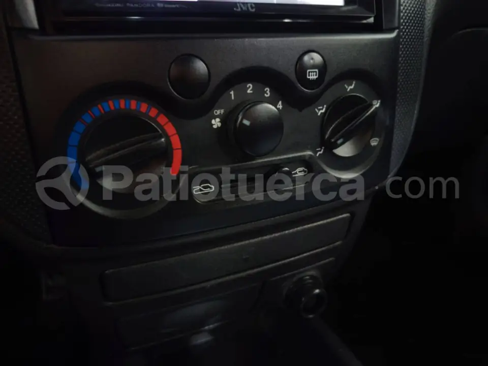 Foto 16 de Chevrolet Aveo Family