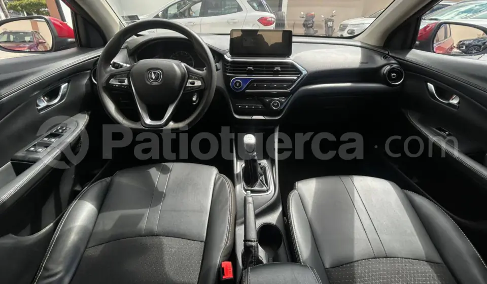 Foto 5 de Changan Alsvin