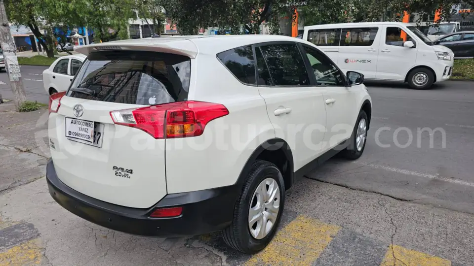 Foto 8 de Toyota NEW RAV4 AC 2.0 5P