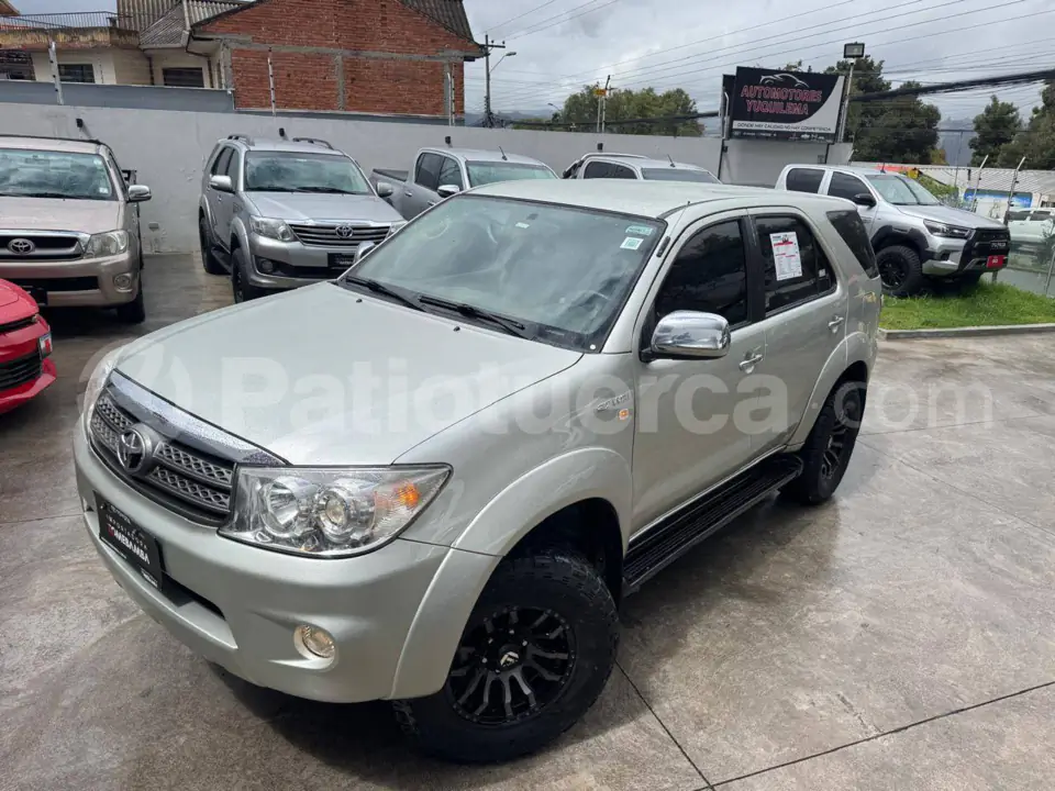 Foto 3 de Toyota Fortuner 2.7