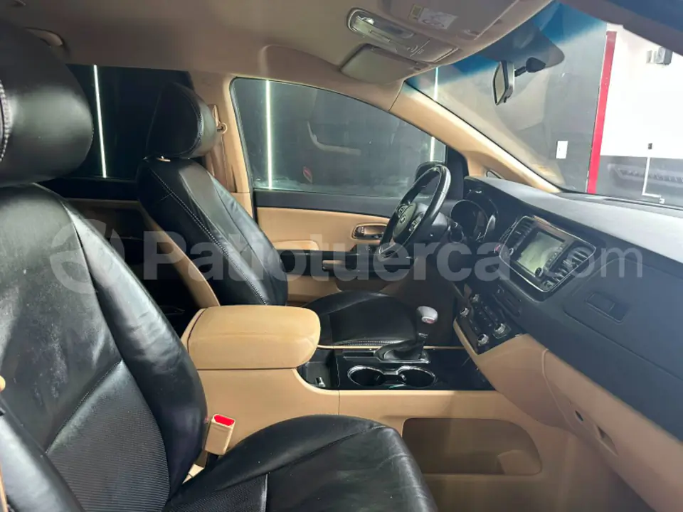 Foto 10 de Kia Grand Carnival