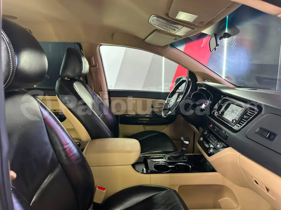 Foto 14 de Kia Grand Carnival
