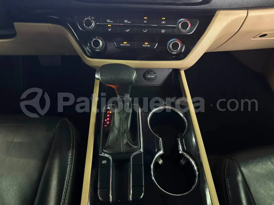 Foto 22 de Kia Grand Carnival