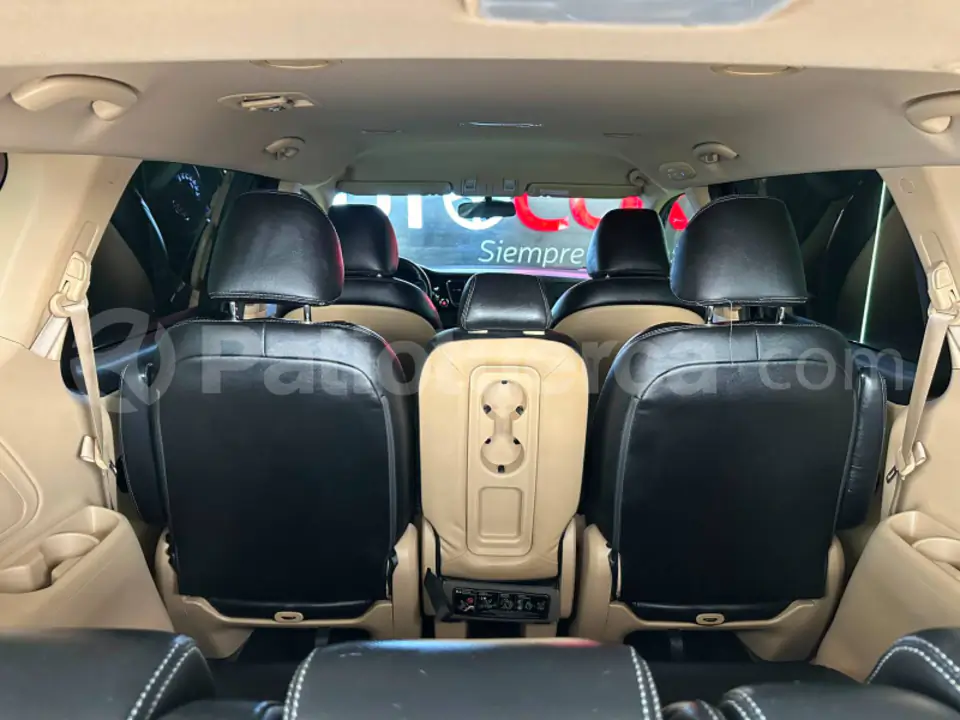 Foto 23 de Kia Grand Carnival
