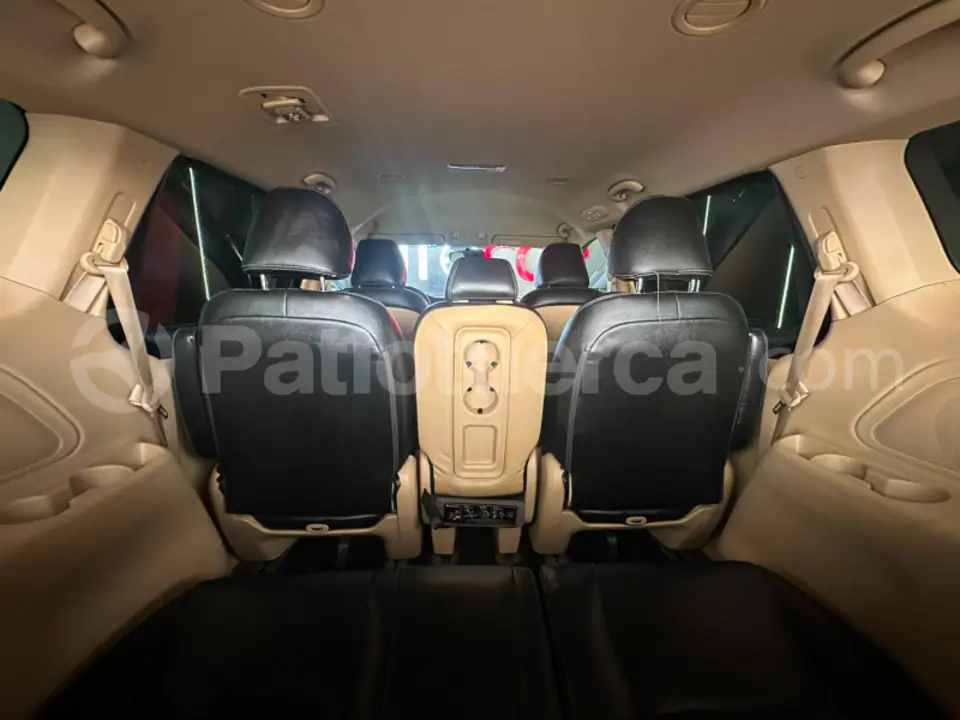 Foto 25 de Kia Grand Carnival