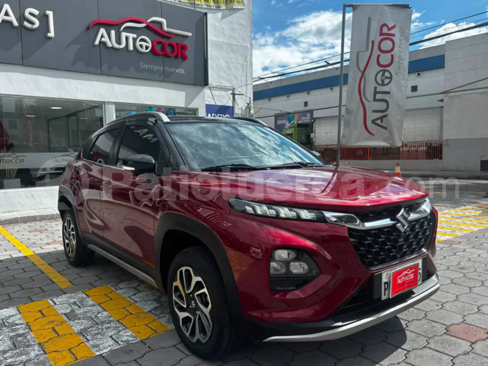 Foto 2 de Suzuki FRONX