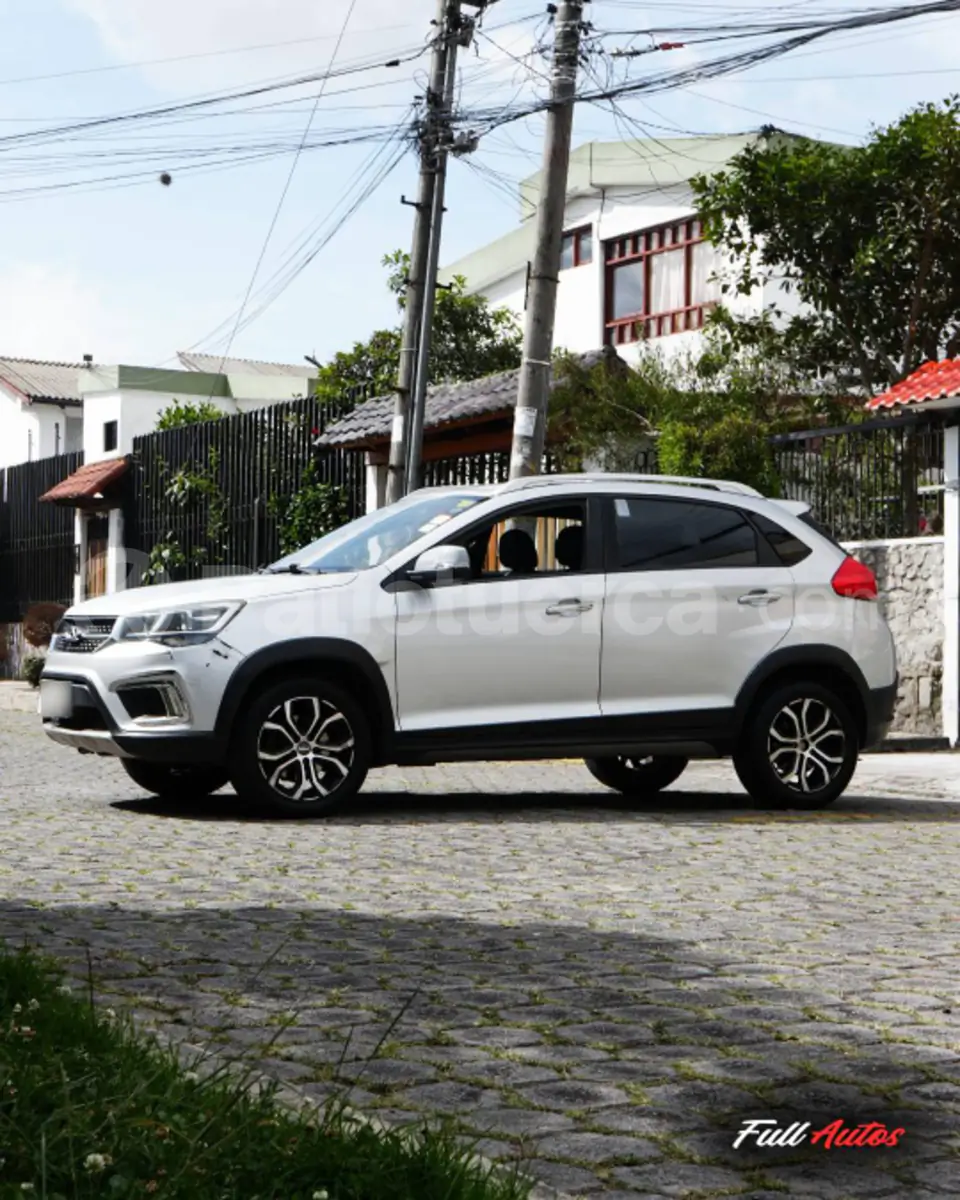 Foto 4 de Chery Tiggo 2