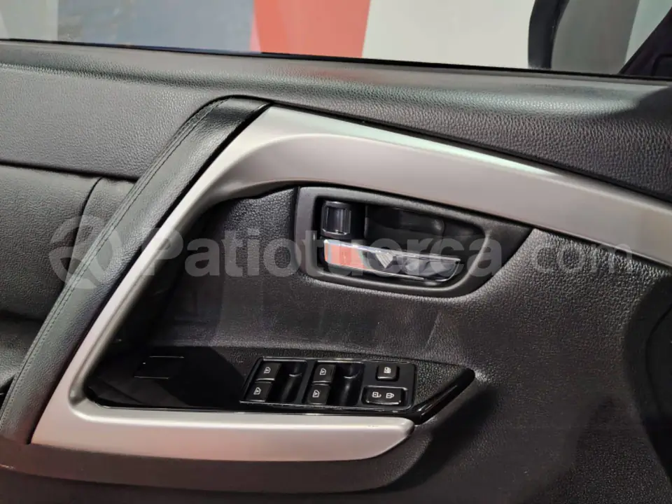 Foto 30 de Mitsubishi Montero Sport Diesel