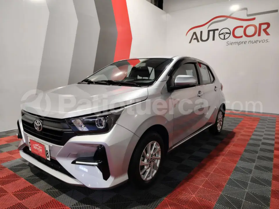 Foto 1 de Toyota Agya
