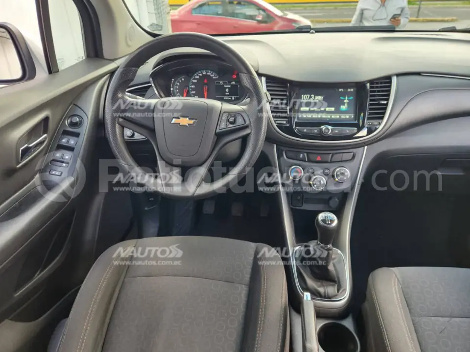 Foto 3 de Chevrolet Tracker LS
