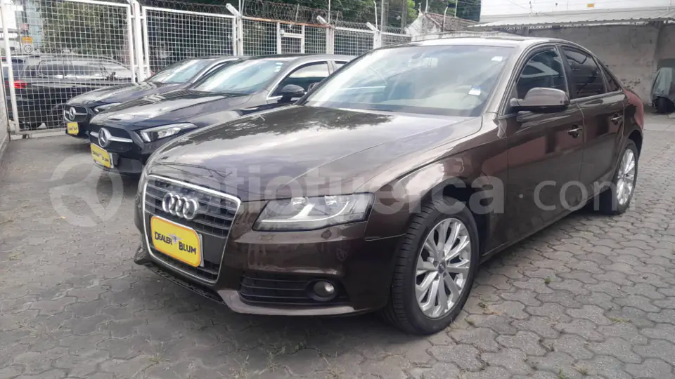 Foto 1 de Audi A4 1.8T