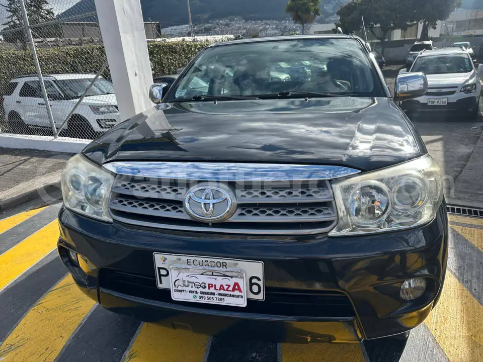 Foto 8 de Toyota AWT FORTUNER