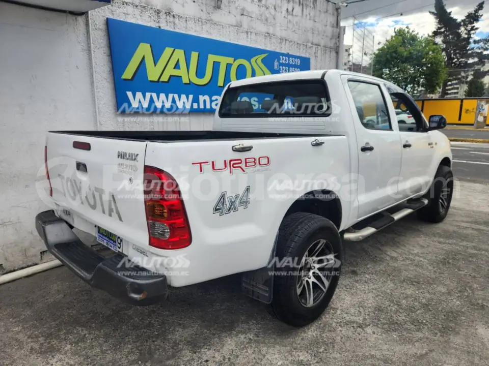 Foto 2 de Toyota Hilux CD 4X4
