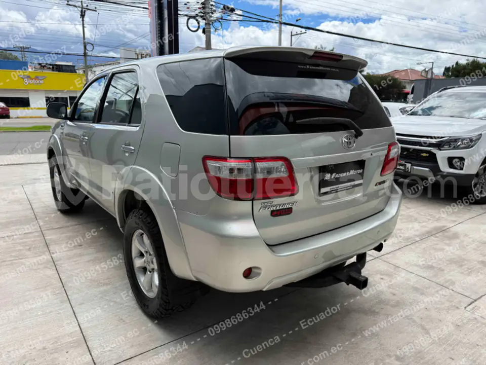 Foto 7 de Toyota AWT FORTUNER