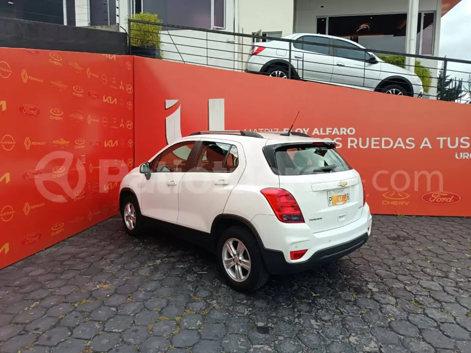 Foto 4 de Chevrolet Tracker LS