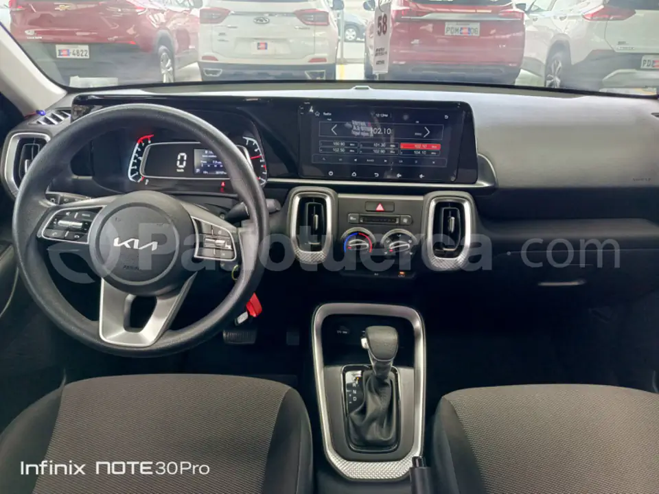 Foto 7 de Kia SONET LX STD