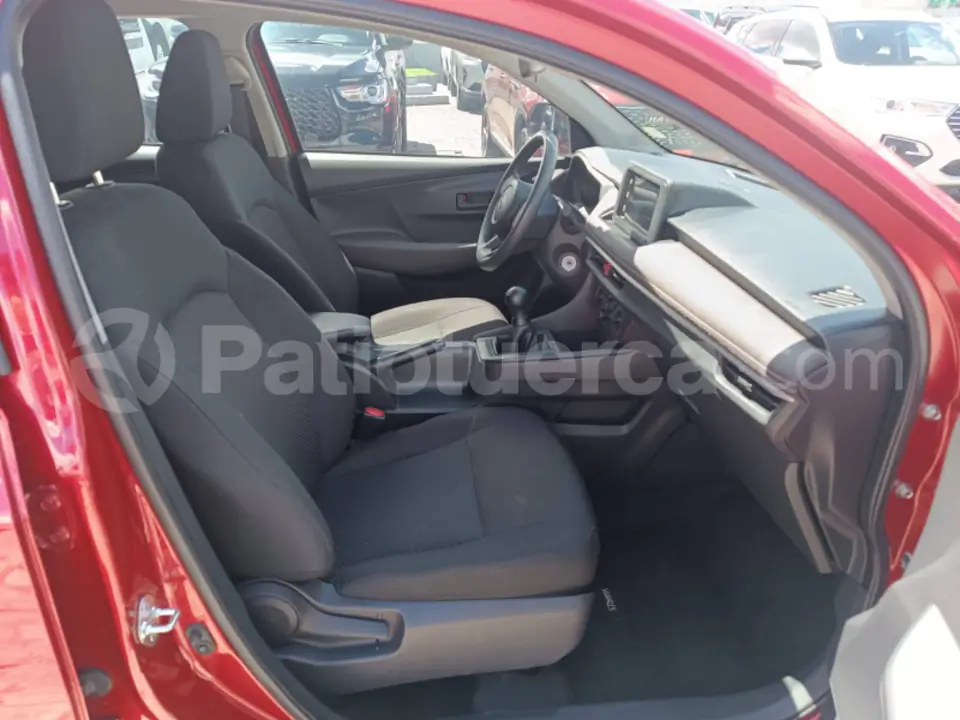 Foto 9 de Toyota New Yaris