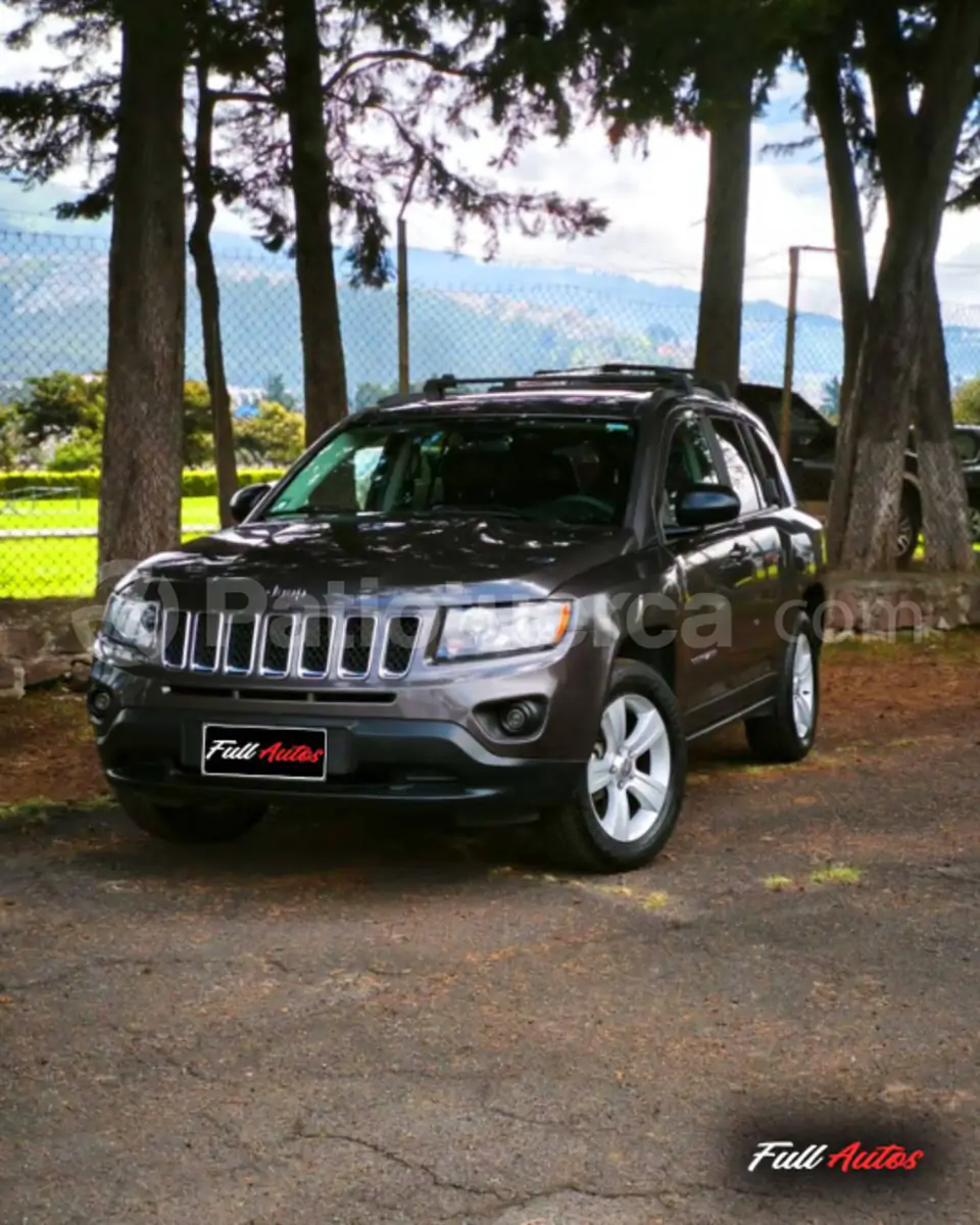 Foto 2 de Jeep Compass