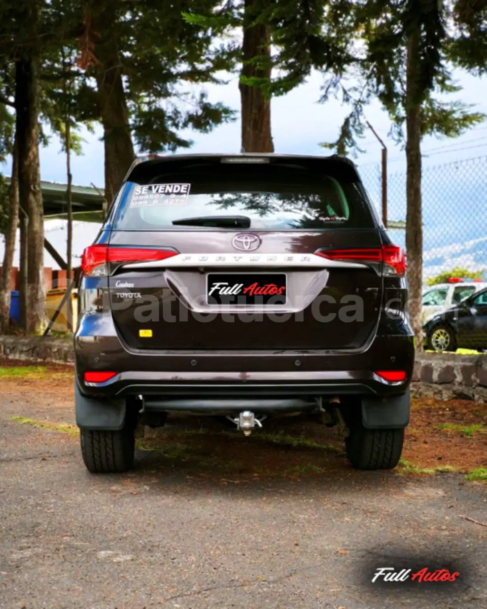Foto 5 de Toyota New Fortuner