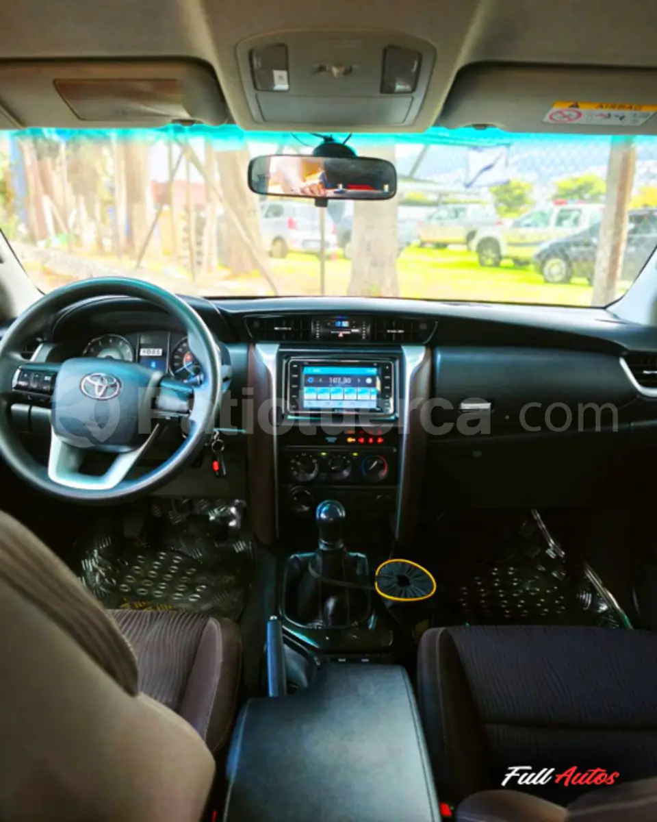 Foto 7 de Toyota New Fortuner