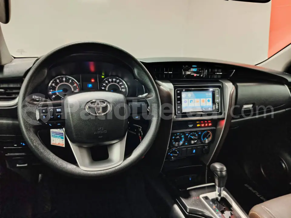 Foto 18 de Toyota New Fortuner