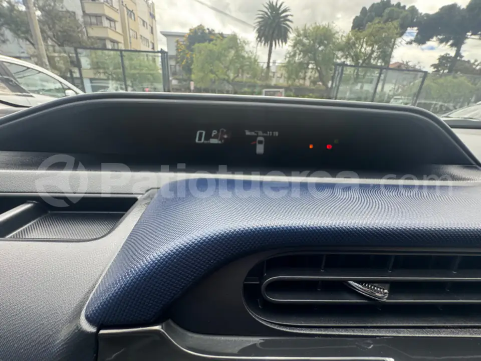 Foto 9 de Toyota Prius C Sport
