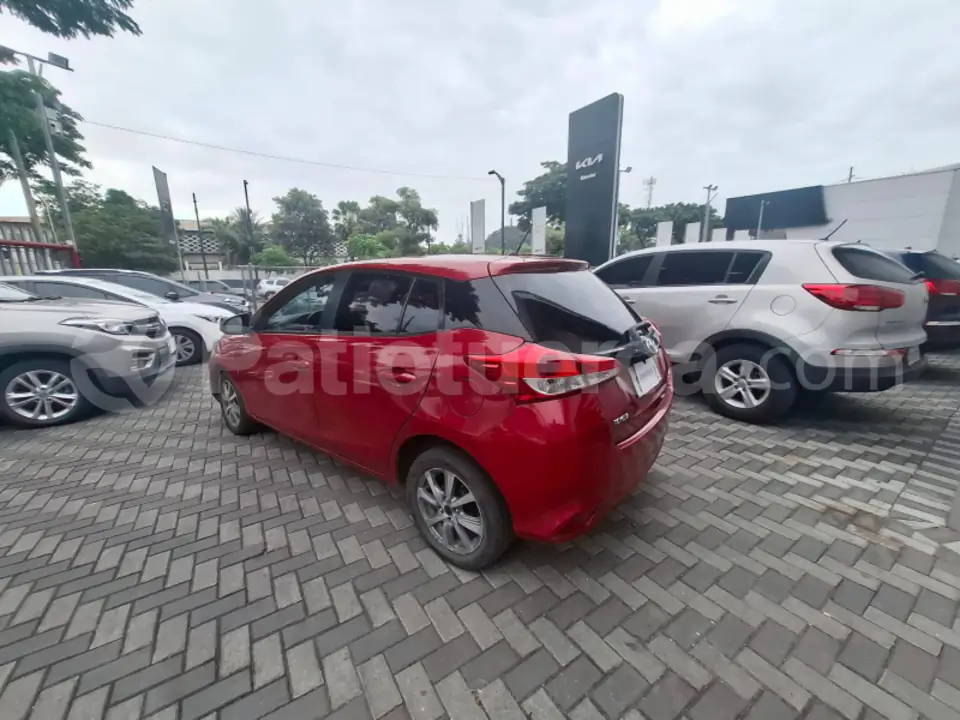 Foto 7 de Toyota Yaris HB