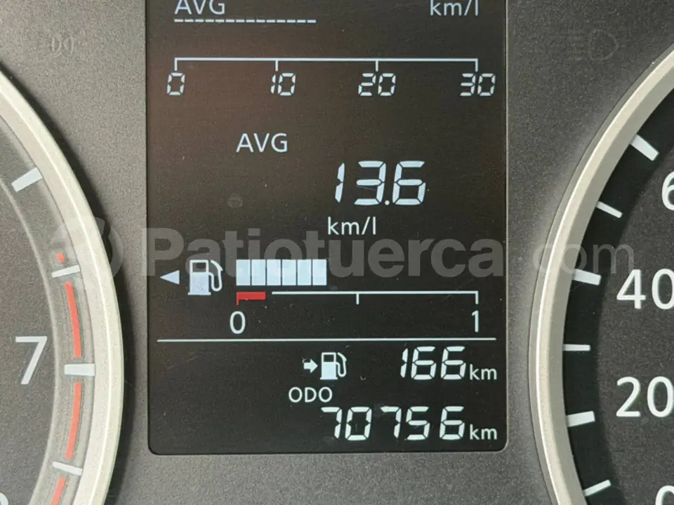 Foto 10 de Nissan Versa Sense