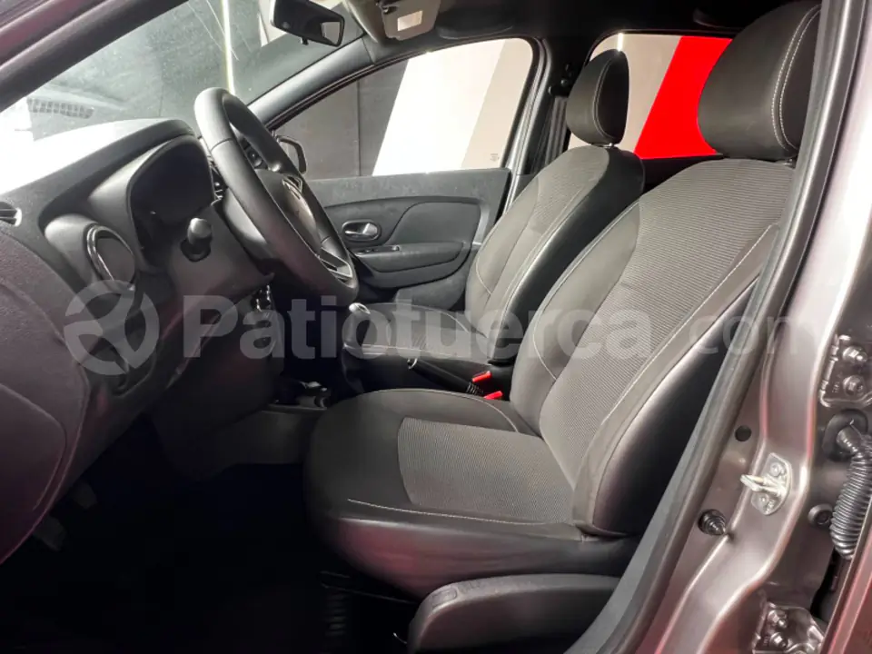Foto 7 de Renault Logan zen fase II