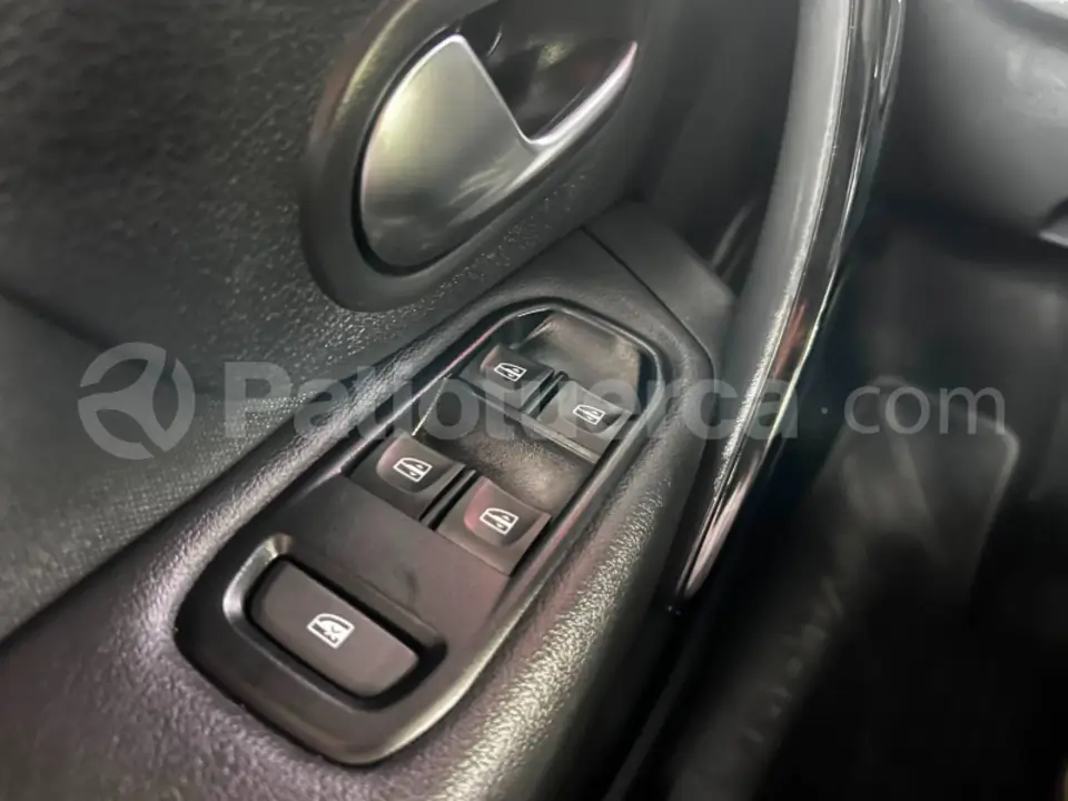 Foto 14 de Renault Logan zen fase II