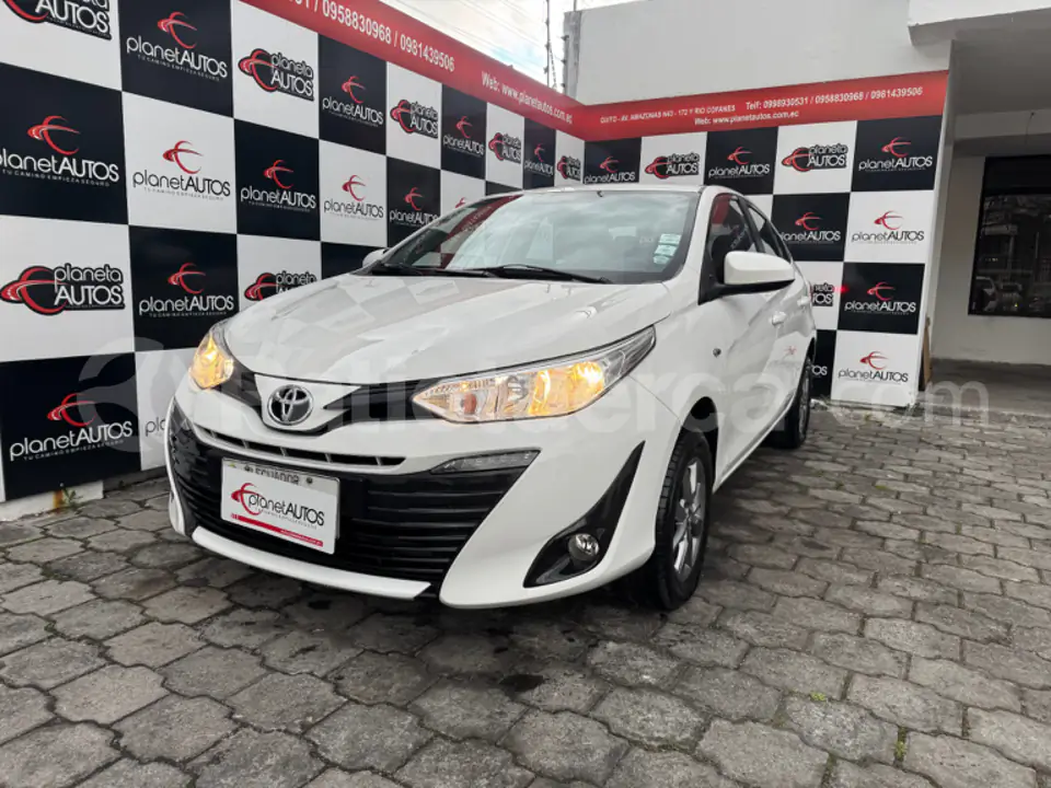 Foto 1 de Toyota Yaris