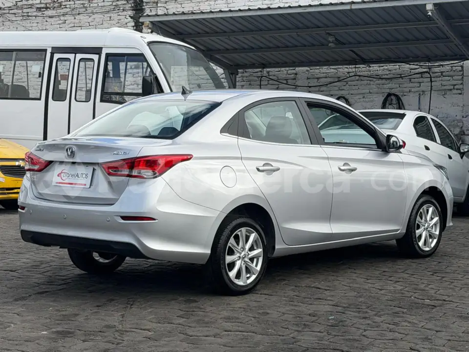 Foto 4 de Changan Alsvin