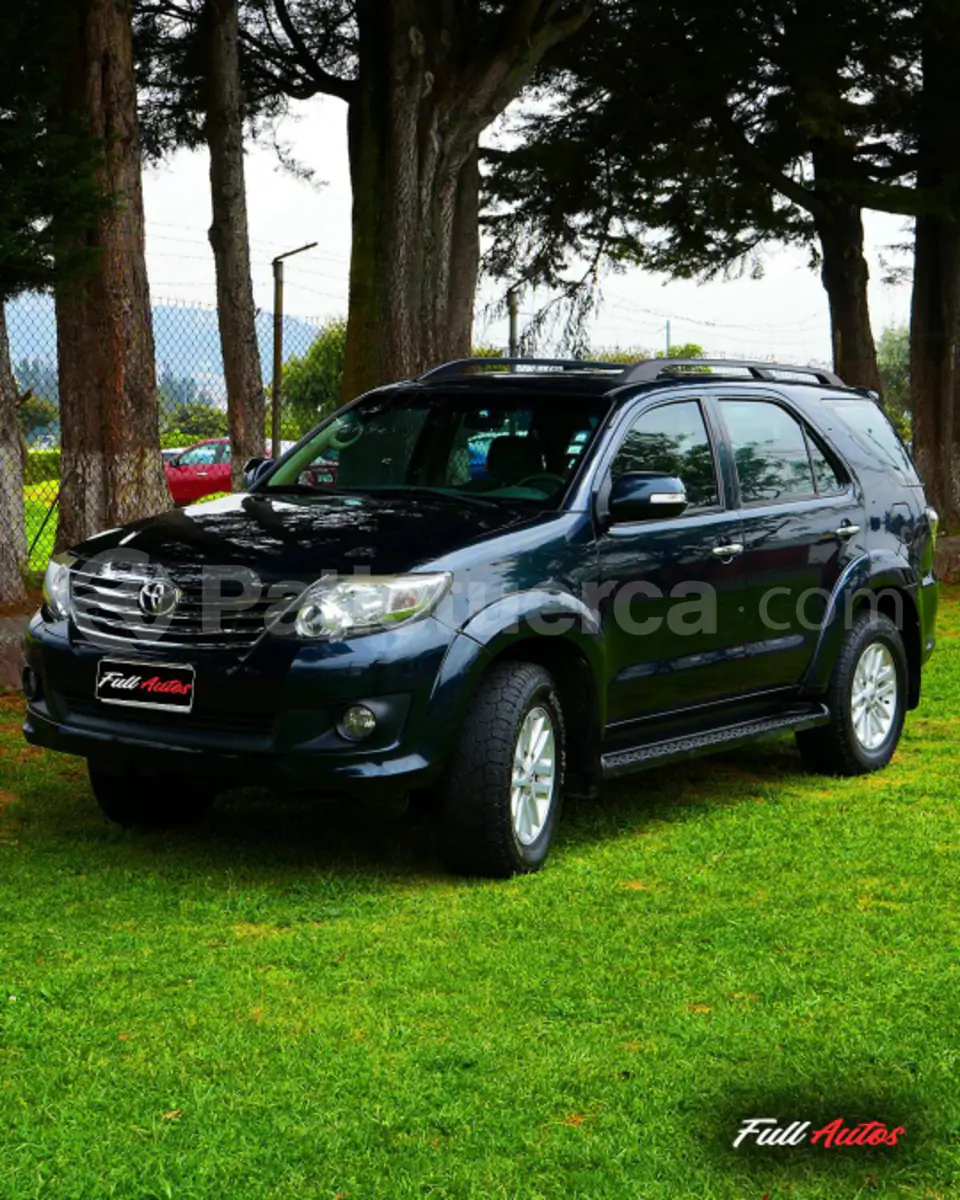 Foto 2 de Toyota Fortuner