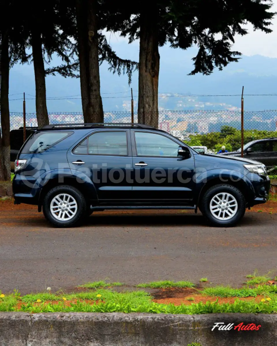 Foto 5 de Toyota Fortuner