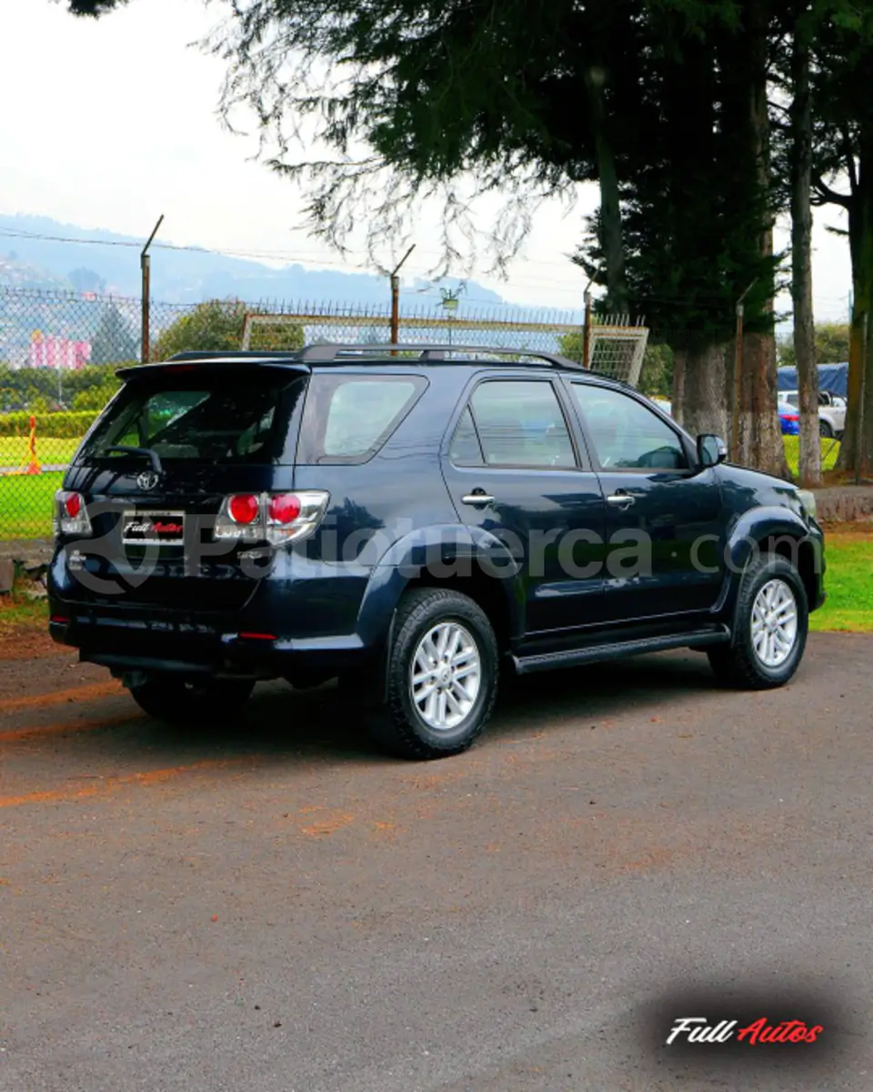 Foto 7 de Toyota Fortuner