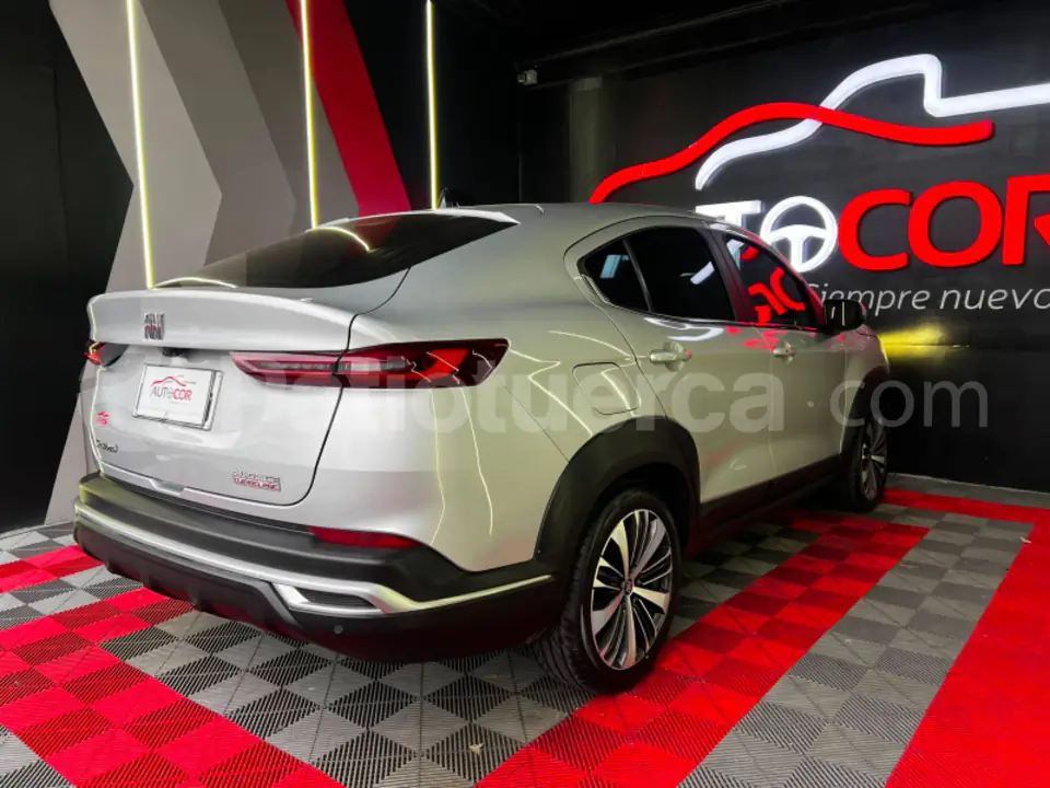 Foto 26 de Fiat Fastback Audace